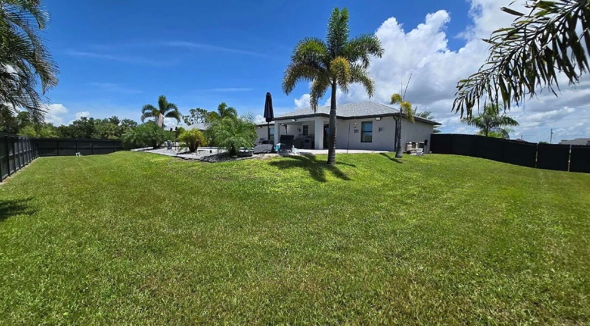 Building Photo - 4020 NW 41st Pl