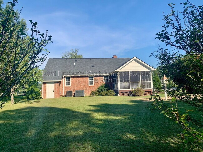 Building Photo - 5900 Swales Way