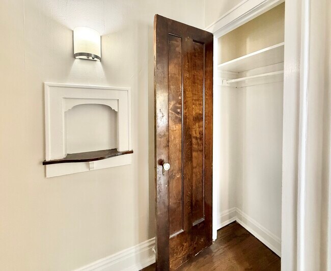 Building Photo - 314 N Maple Ave