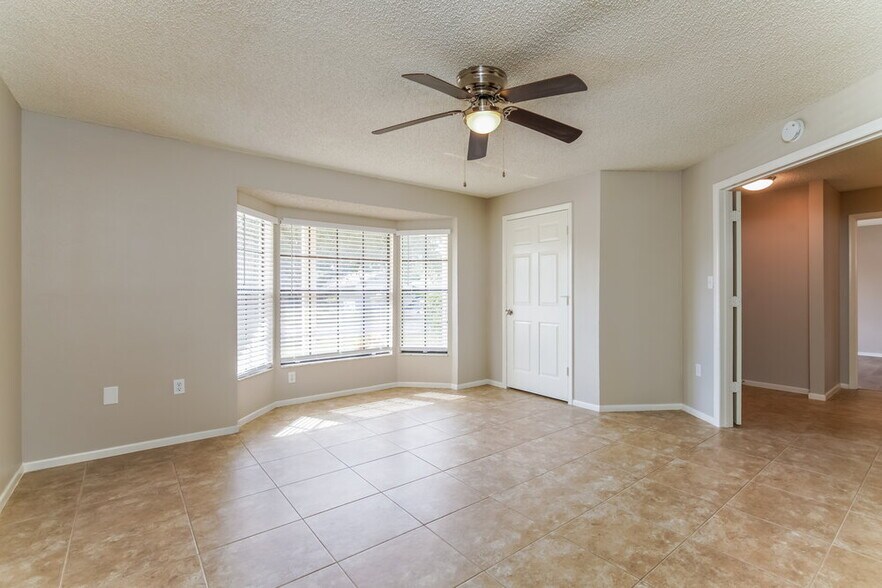 Building Photo - 403 Blueberry Dr