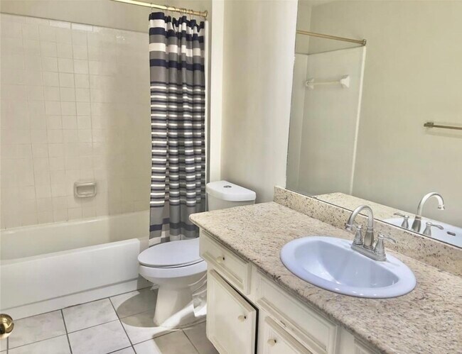 Building Photo - 22527 Wildwood Grove Dr