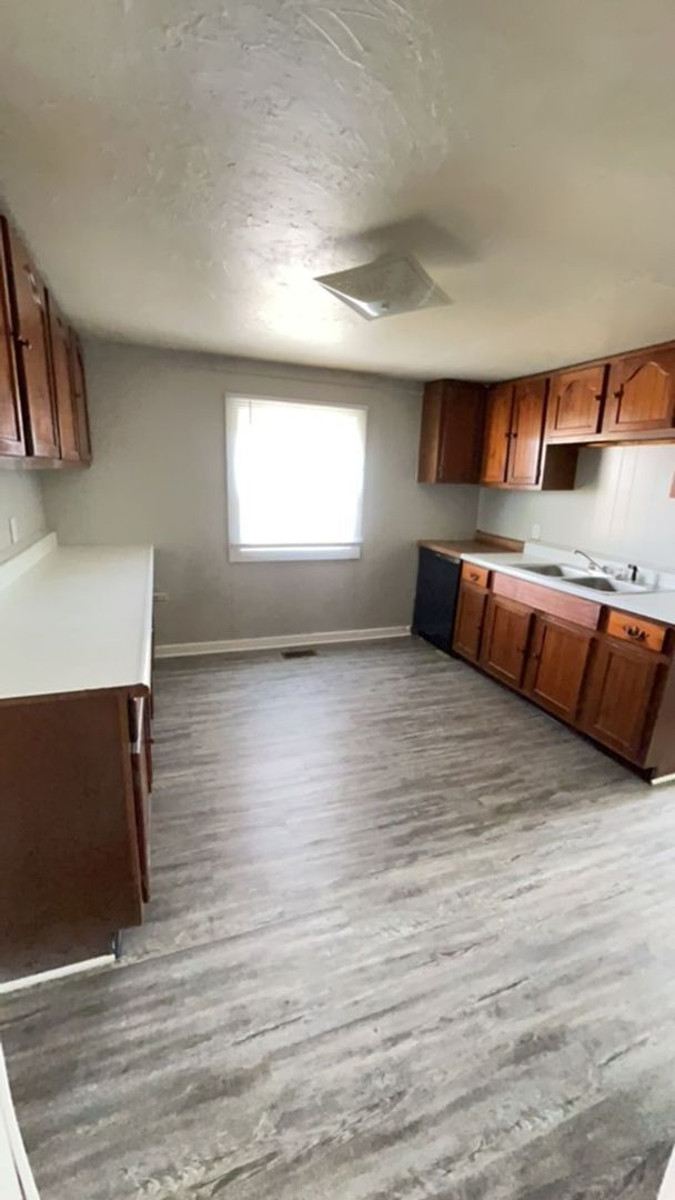 Building Photo - Middletown Park neighborhood