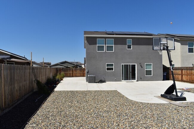Building Photo - 4554 Iris Ct