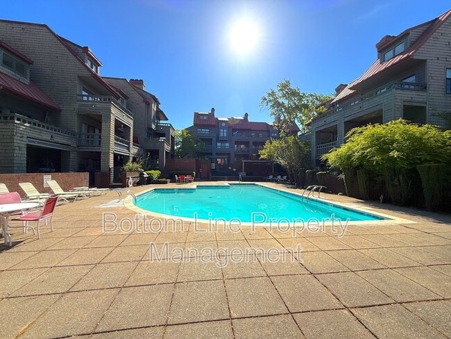 Building Photo - 9031 J M Keynes Dr