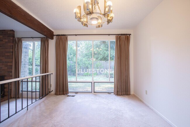 Building Photo - Sweet 3 bedroom 2 bath home in Beaverton available now!