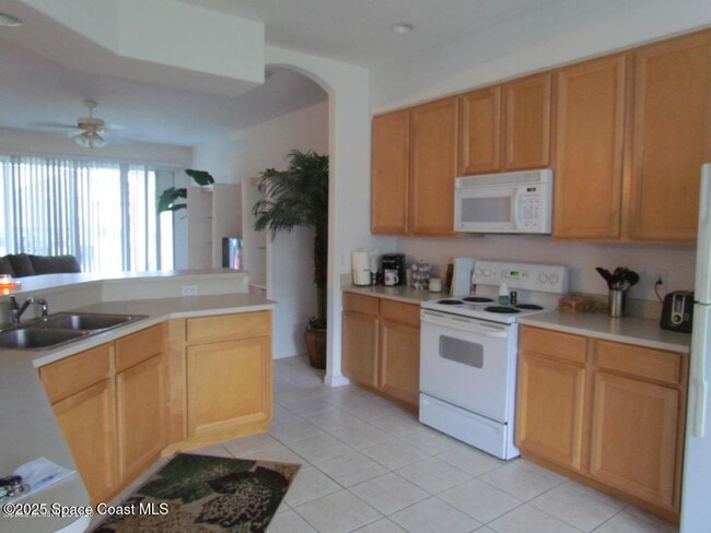 Building Photo - 1885 Ficus Point Dr