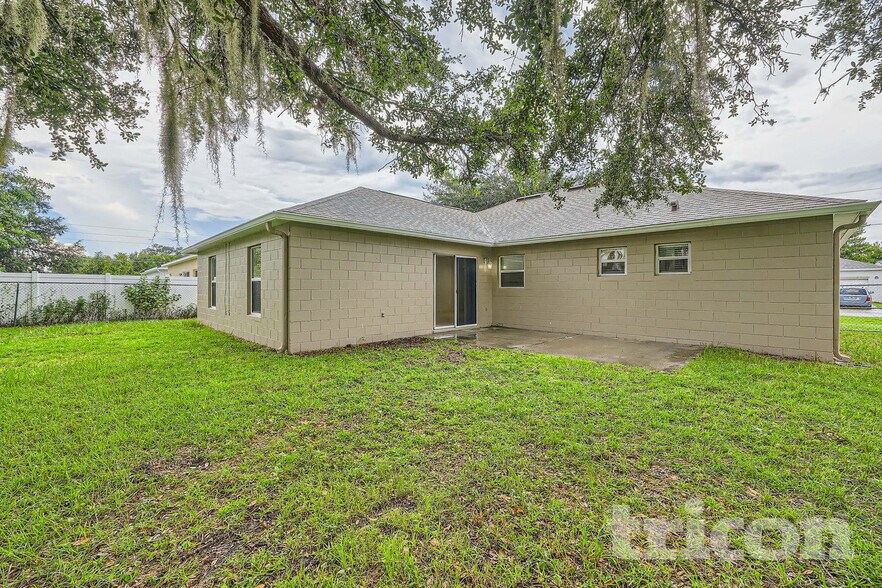 Building Photo - 104 Aurora Ln