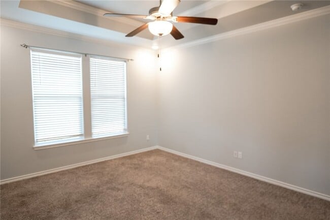 Building Photo - 2101 Spoonbill Dr