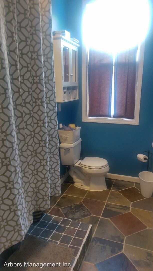 Building Photo - 2 br, 1.5 bath House - 297 42nd Street