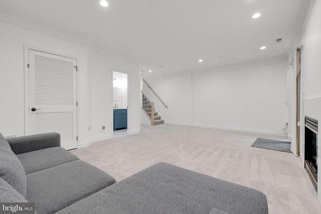 Building Photo - 1038 Grand Oak Way
