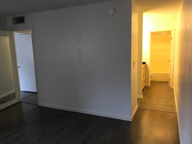 Master Bedroom - 824 S Langley Ave