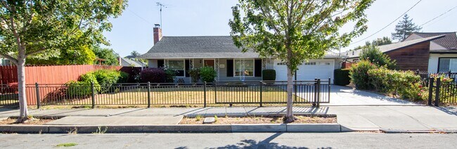 Building Photo - 330 Beverly Ave