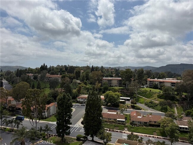 Building Photo - 24055 Paseo Del Lago W