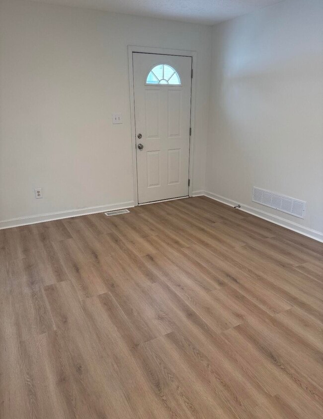 Building Photo - 301 Young St