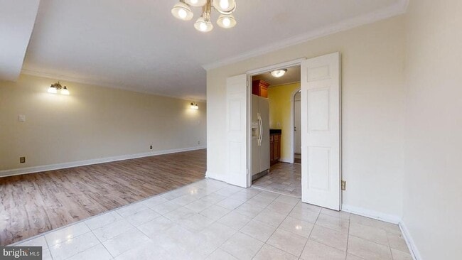 Building Photo - 3100 S Manchester St