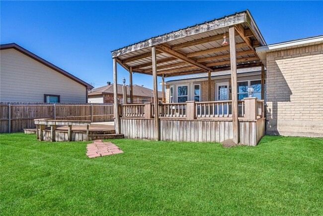 Building Photo - Welcome to this fully remodeled 4/2/2 brick home near Lake Conroe! With new AC/heat, roof, water ...