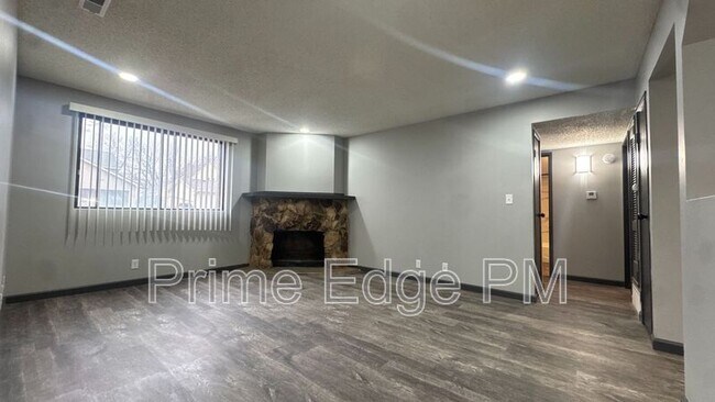 Building Photo - 4521 Madison Ave