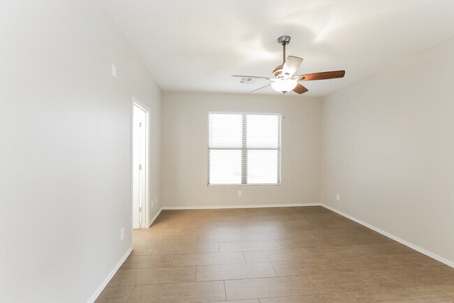 Building Photo - Beautiful 3-Bedroom Home with 2-Car Garage
