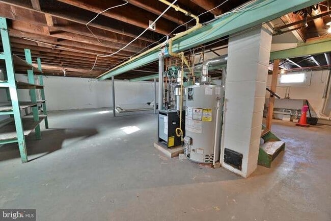 Building Photo - 539 US-206