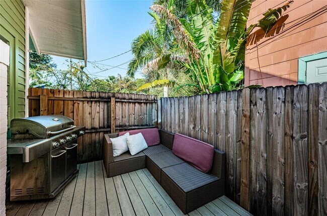 Building Photo - 1009 8th St N