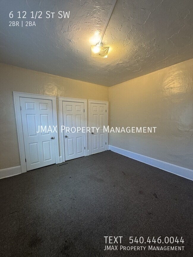 Building Photo - 6-12 1/2 12 1/2 St