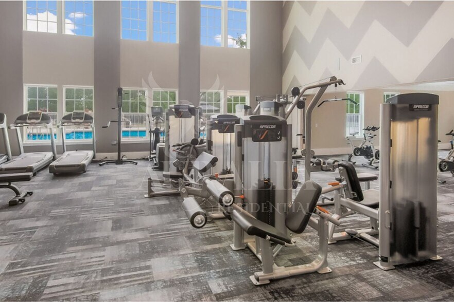 Building Photo - 2405 Kasota Ln