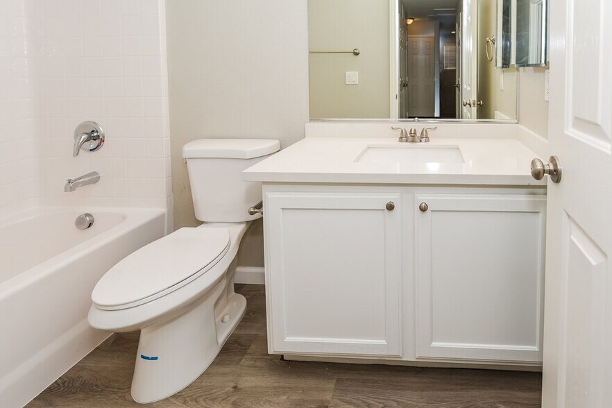 Building Photo - 10974 Florence Hills St