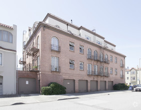 Building Photo - 3560 Divisadero