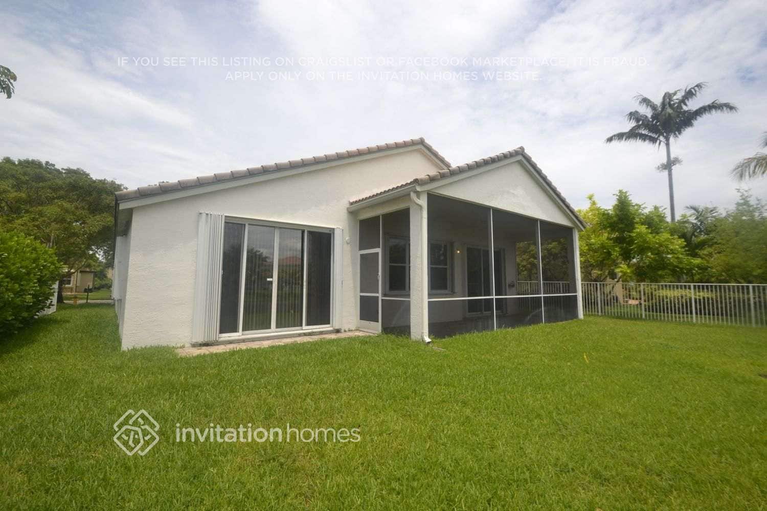 Building Photo - 5213 SW 158th Ave