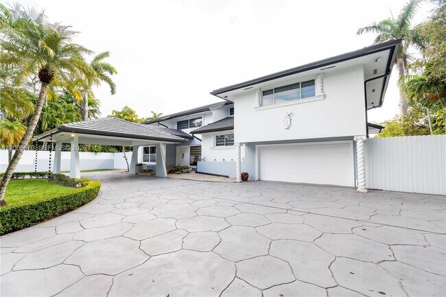 Building Photo - 12040 SW 43rd St