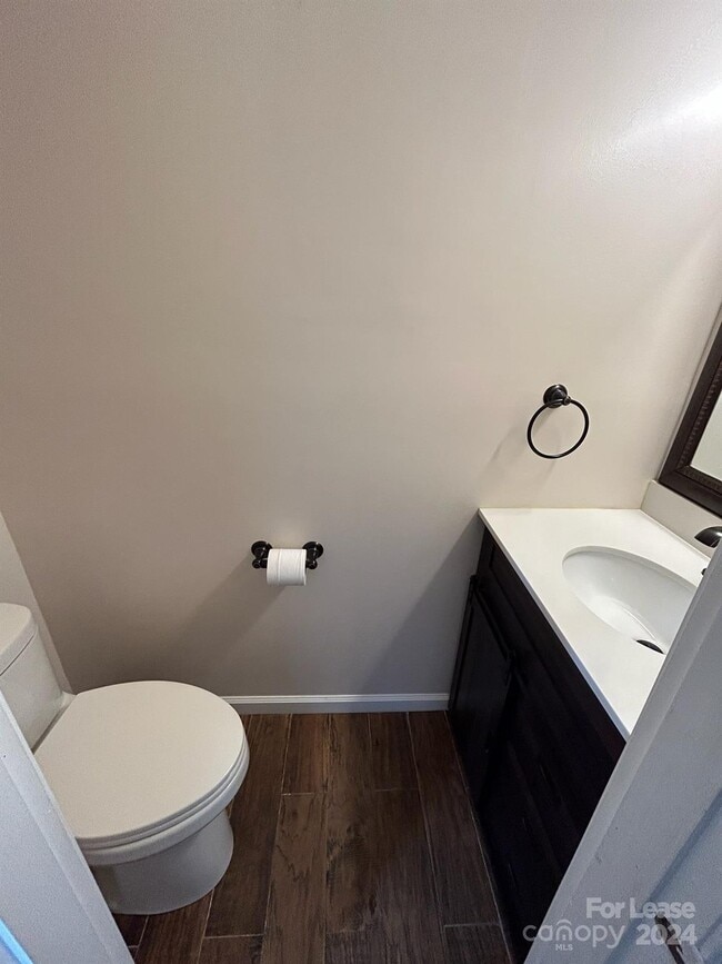 Building Photo - 6420 Old Pineville Rd