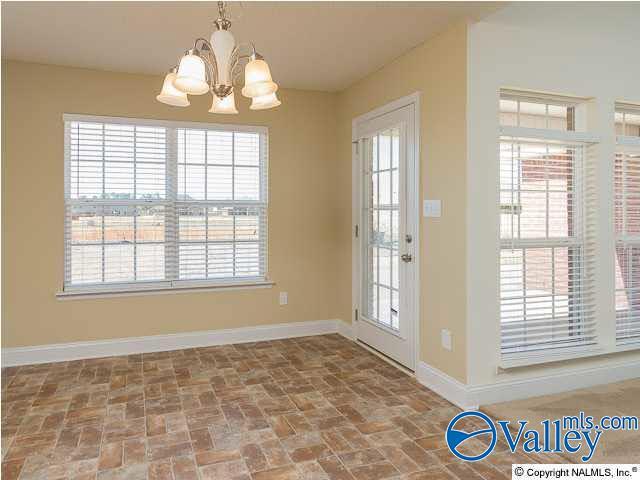 Building Photo - 212 Crab Orchard Dr