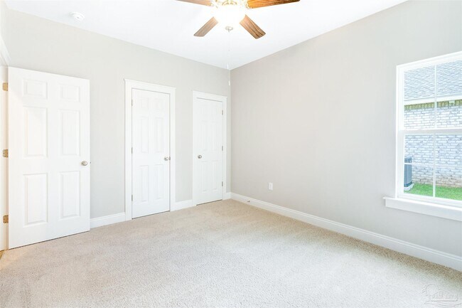 Building Photo - 9276 Sunset Dr