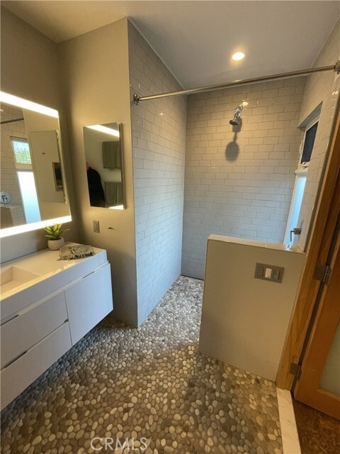 Building Photo - 167 N Ventura Ave