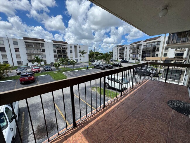 Building Photo - 1300 SW 122nd Ave