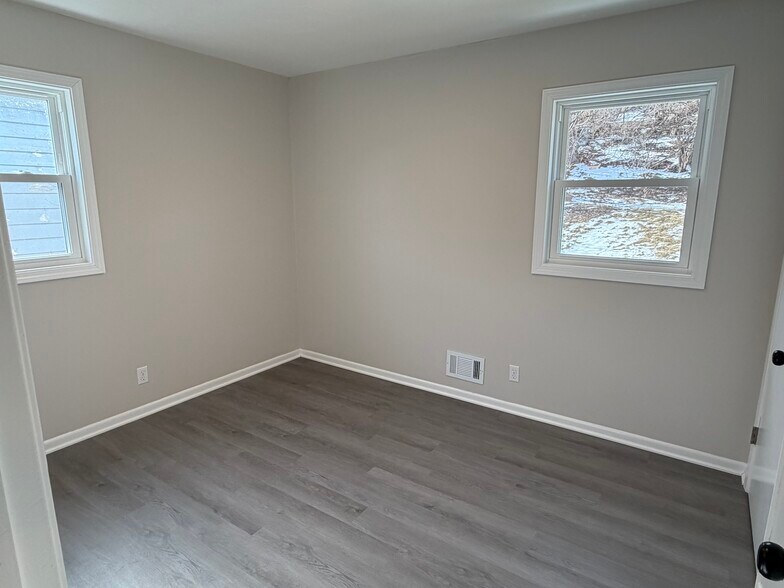 Building Photo - 7524 N 34th St