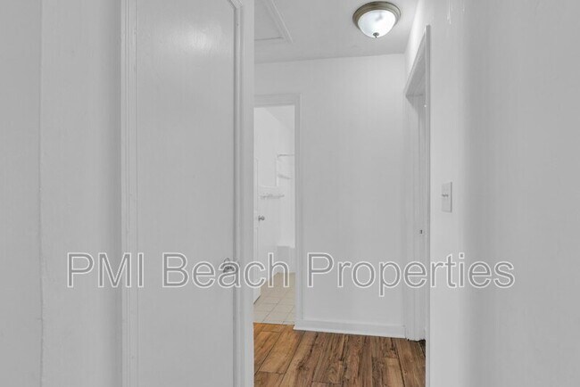 Building Photo - 522 18th St