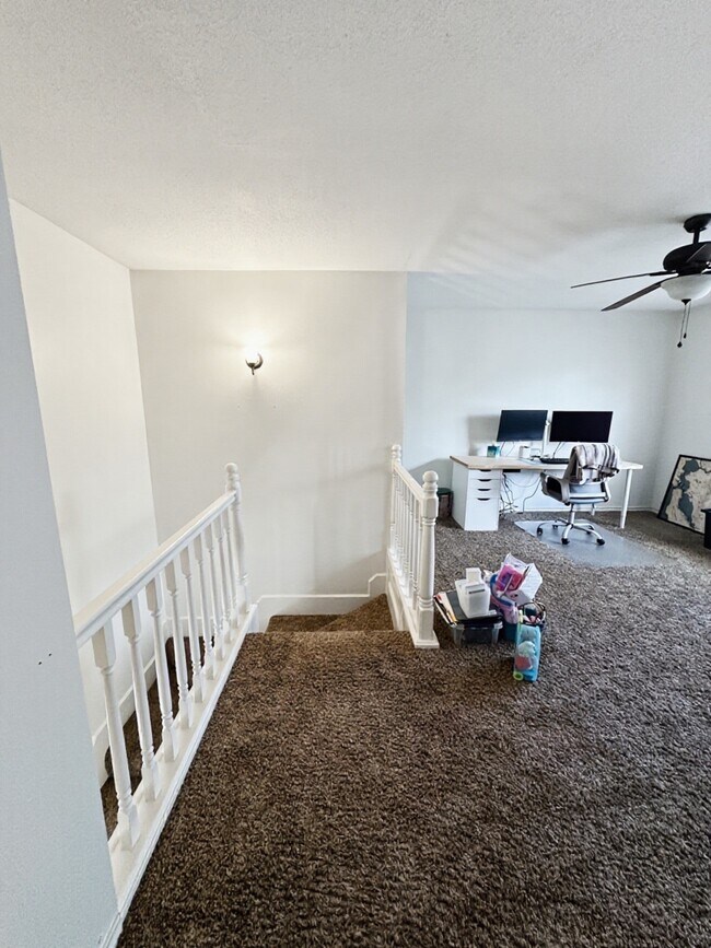Building Photo - 3934 Cypress Lake Dr