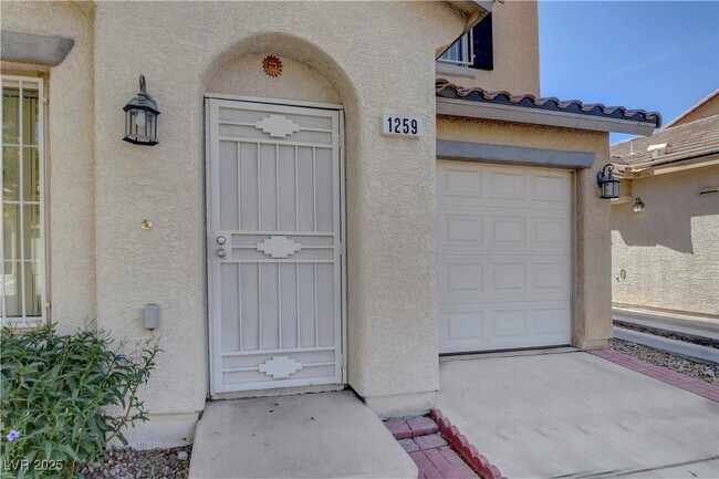Building Photo - 1259 Black Cherry St