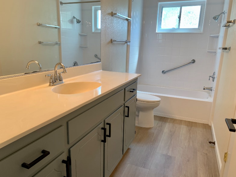 Building Photo - 3009 Lillard Dr