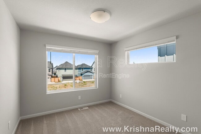 Building Photo - 3513 SE Salal Ln