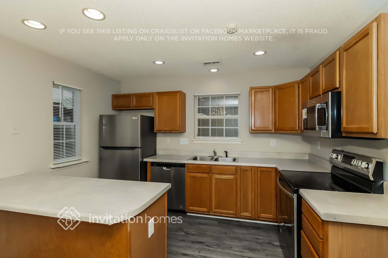 Building Photo - 10571 English Setter Way