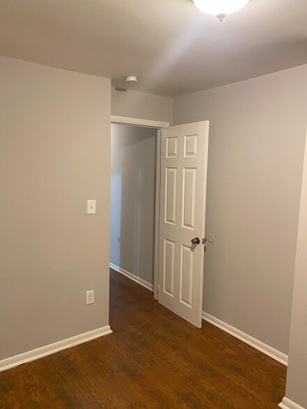 Building Photo - 1635 Lecount St