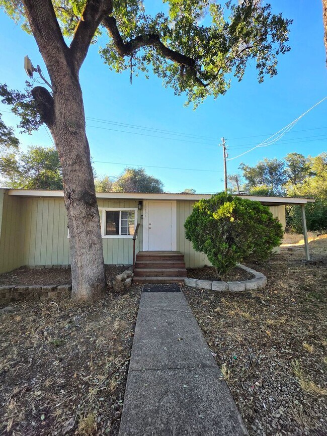 Building Photo - MANUFACTURED 3 BED 1.5 BATH HOME ON 2 ACRES