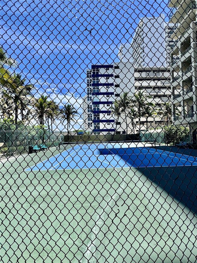 Building Photo - 2080 S Ocean Dr