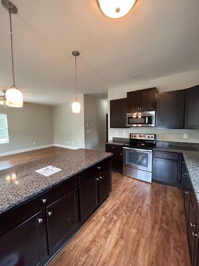 Building Photo - PRE-LEASING FOR AUGUST 2026!