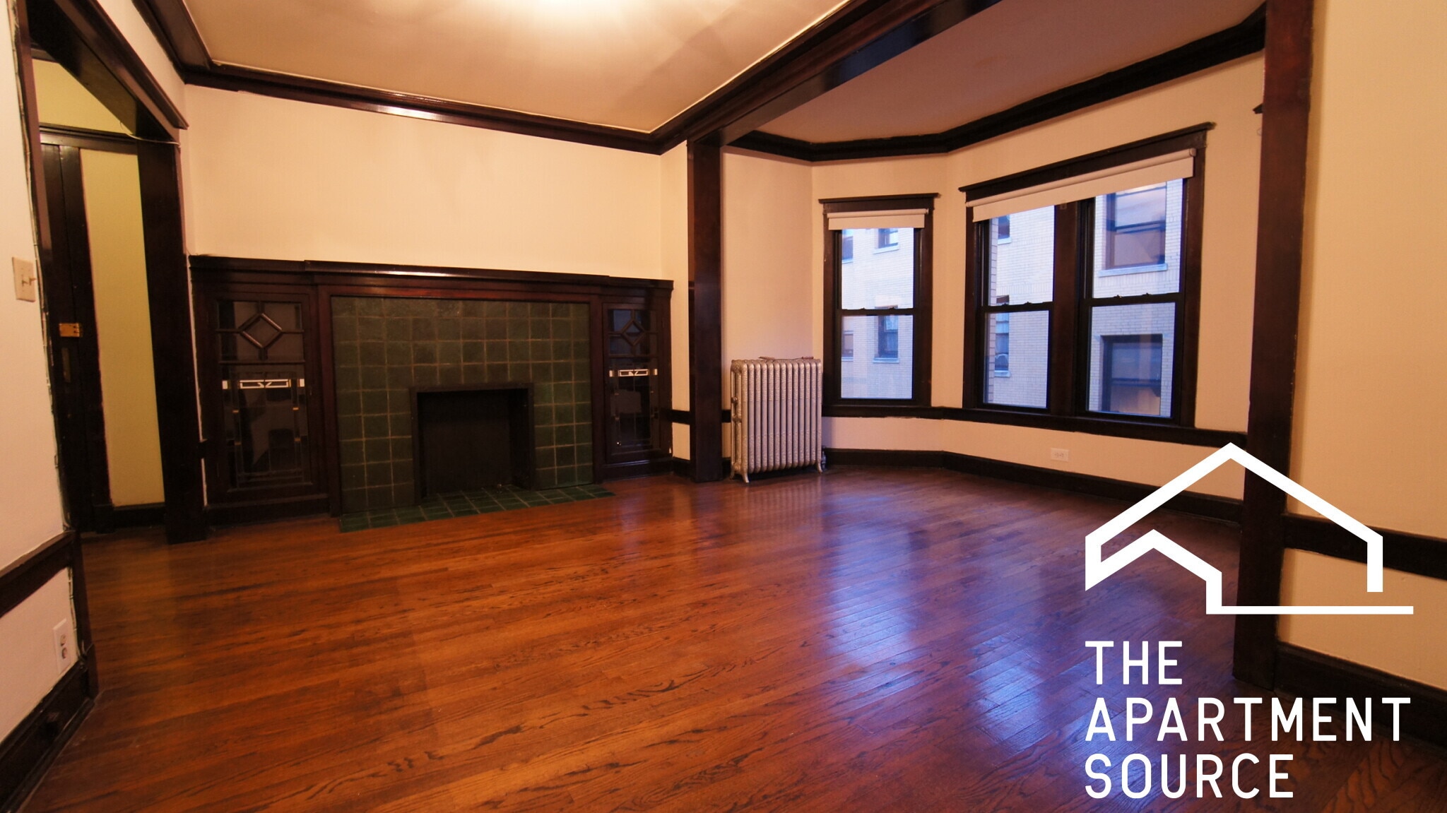 Building Photo - 2434 N Sawyer Ave