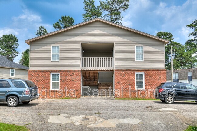 Building Photo - 34 Conifer Ct