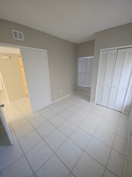 Building Photo - 4718 Chevy Pl