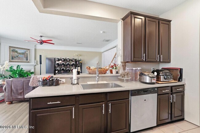 Building Photo - 4008 Lionheart Dr